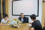 伊川男子第一次洛阳早市卖核桃 两小时收800元假币