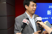 洛阳一司机为躲酒精测试弃车逃跑1公里后被制伏
